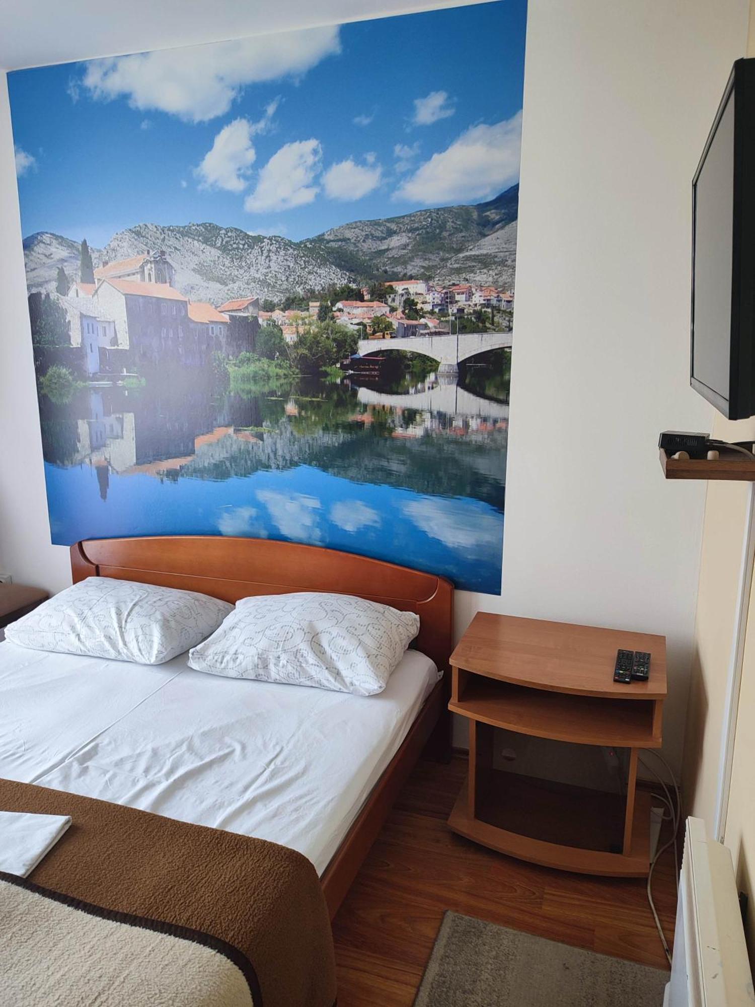 Pansion Kamin Bed & Breakfast Lukavica Eksteriør bilde
