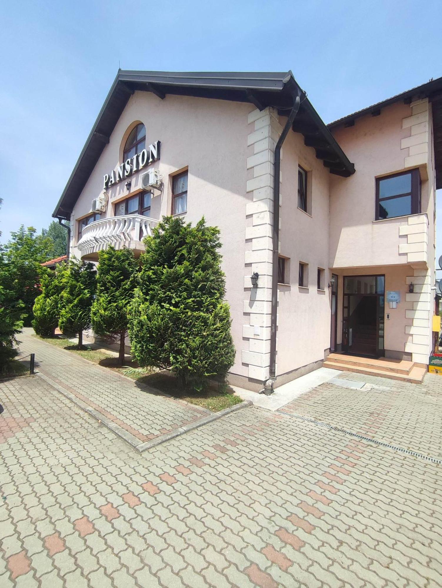 Pansion Kamin Bed & Breakfast Lukavica Eksteriør bilde