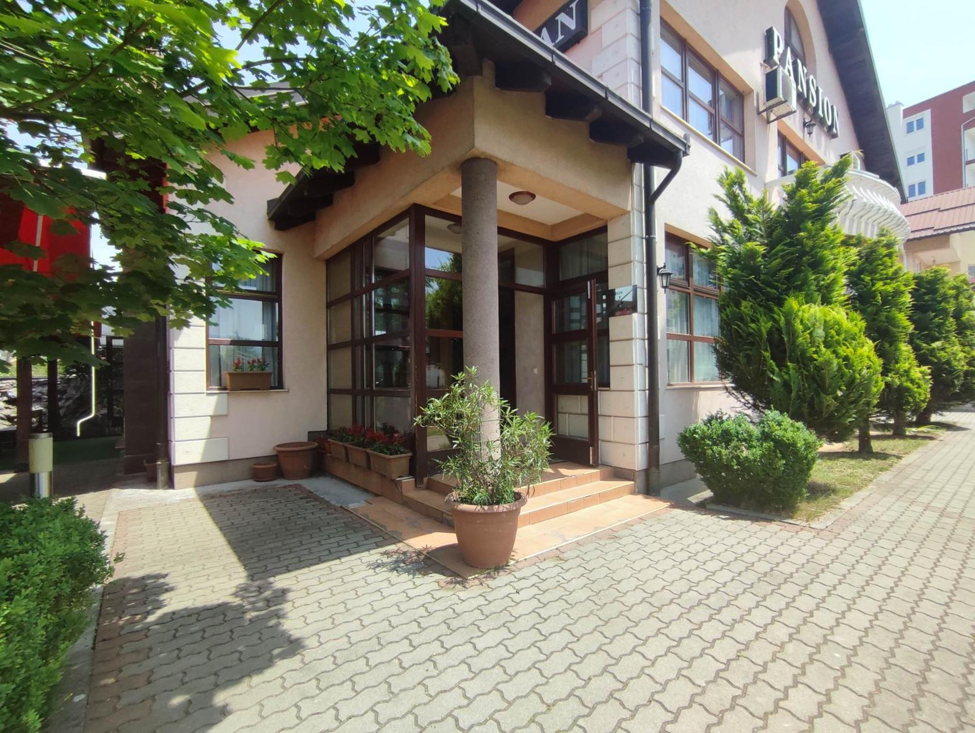 Pansion Kamin Bed & Breakfast Lukavica Eksteriør bilde