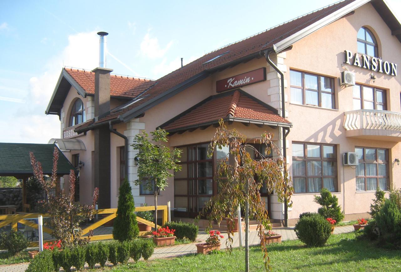 Pansion Kamin Bed & Breakfast Lukavica Eksteriør bilde